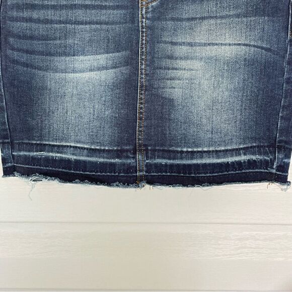 KanCan Denim Jean Mini Skirt Size 1/24 – Raw Hem, Stretch Fit - Picture 5 of 12